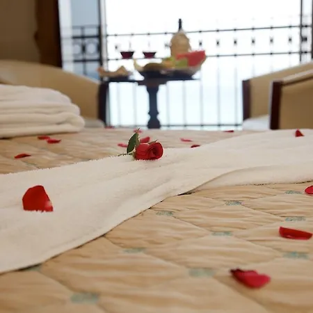 Anzer Hotel 4*