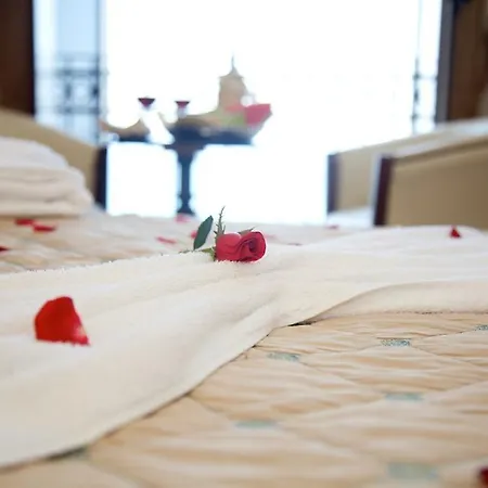 Anzer Hotel