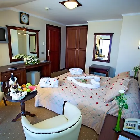 Anzer Hotel